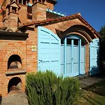 In With Pool & Garden Cortona