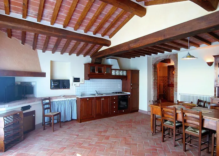 Villa In Cortona With Pool & Garden 빌라