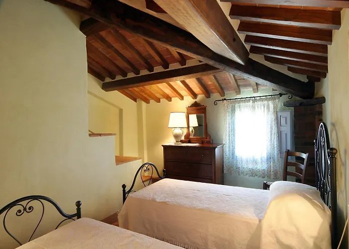 Villa In Cortona With Pool & Garden 빌라